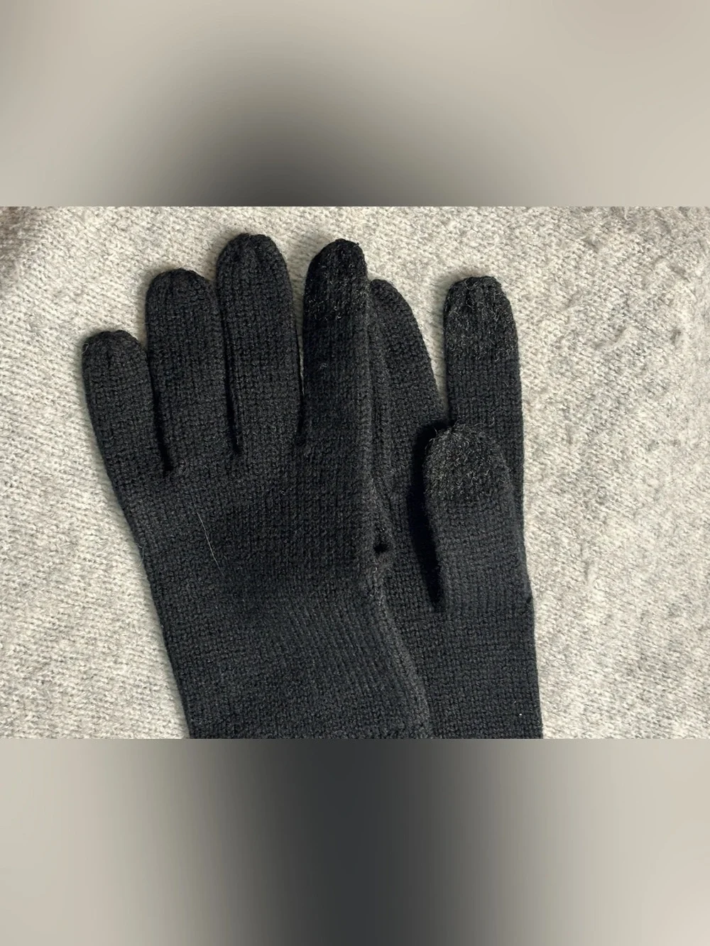♠️kate spade♠️ Black Long Ribbed Knit Touchscreen Gloves silver spade logo